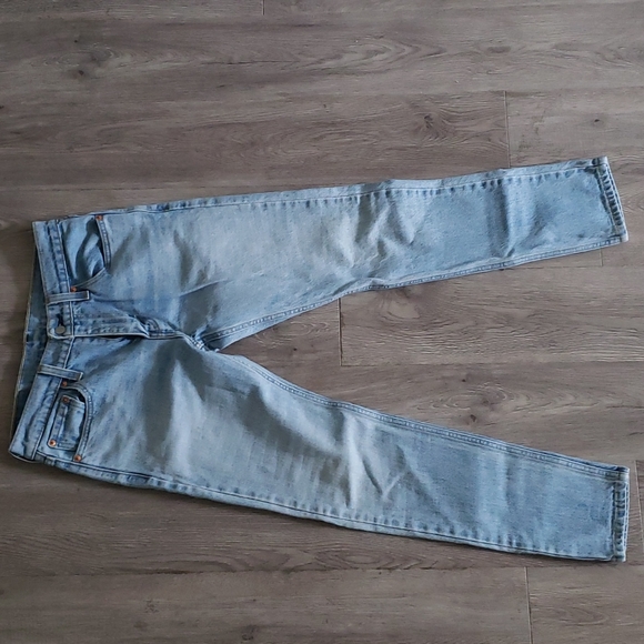 Levi's 512 Slip Taper Jeans In Light Blue Stonewash - Picture 2 of 6